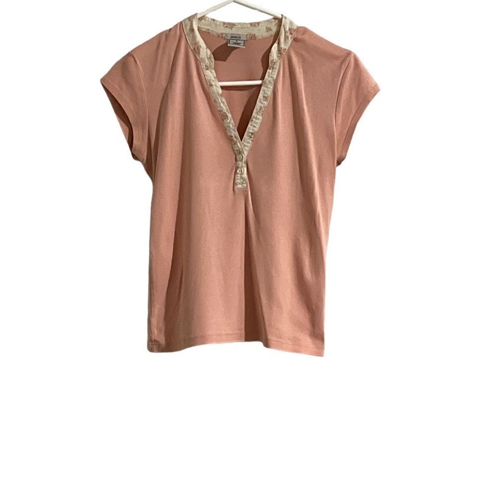 Old Navy T-shirt